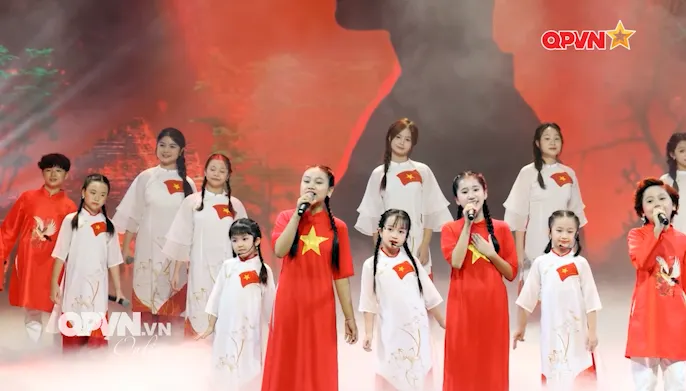 Vinh danh những tác giả xuất sắc cuộc thi ảnh "Tổ quốc bên bờ sóng" lần thứ III