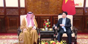 Bản tin tiếng Anh 15h ngày 01/01/2026