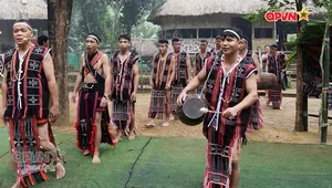 Lễ kết nghĩa của đồng bào Cơ Tu