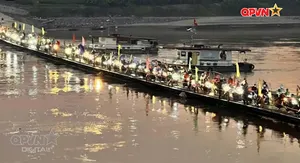 Nhịp cầu nối những mùa Xuân