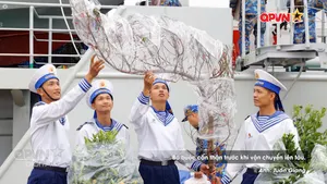 Xuân theo cánh sóng ra Trường Sa