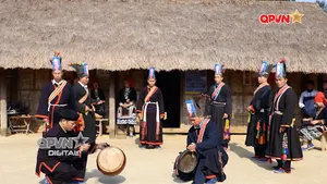 Lễ cầu mùa đầu năm của người Giao Tiền