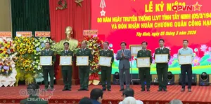 LLVT tỉnh Tây Ninh đón nhận huân chương quân công hạng ba