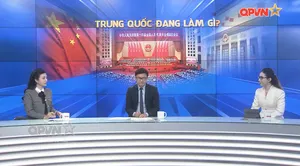 Trung Quốc đang làm gì?