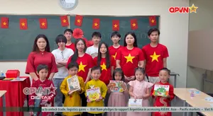 Bản tin tiếng Anh 15h ngày 20/04/2026