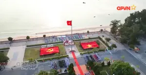Bản tin tiếng Anh 15h ngày 10/5/2026