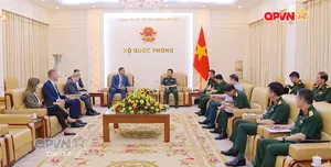 Bản tin tiếng Anh 15h ngày 13/5/2026