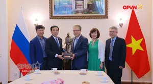 Đại tướng Phan Văn Giang thăm Đại sứ quán Việt Nam tại Nga