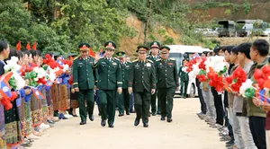 Nhân dân biên giới Việt Nam - Lào hưởng ứng giao lưu quốc phòng