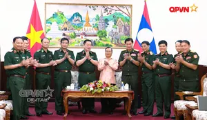 Đại tướng Nguyễn Trọng Nghĩa thăm nguyên lãnh đạo Tổng cục Chính trị QĐND Lào
