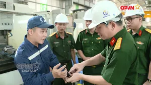 Dấu ấn lưỡng dụng ở Z125