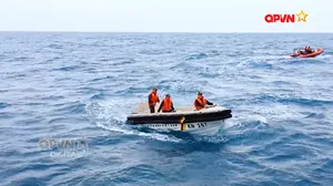 Vươn khơi hợp pháp - Giữ biển bình yên