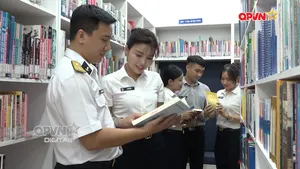 Từ trang sách đến biên giới