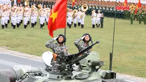 Đại tướng Phan Văn Giang kiểm tra tổng hợp luyện các khối diễu binh, diễu hành