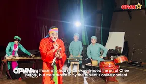 Vươn xa Việt Nam - Số 190 - TA - Việt Nam trong kỷ nguyên số: sáng tạo văn hoá và kết nối toàn cầu