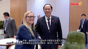 Vươn xa Việt Nam - Số 193 - TT - 80 năm từ nghị trường ra thế giới