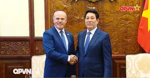 Bản tin tiếng Trung 16h ngày 04/10/2025