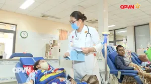 Đồng hành cùng người bệnh