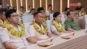 Tôn vinh điển hình tiên tiến “Vì an ninh Tổ quốc”