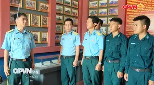 Những người lính canh trời, giữ biển