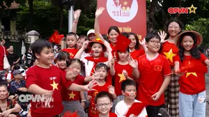 Hào khí dưới cờ Độc lập