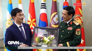 Bản tin tiếng Trung 16h ngày 13/8/2025