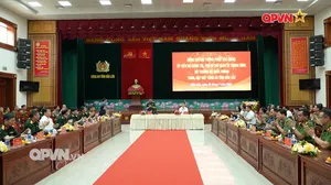 Đại tướng Phan Văn Giang thăm, tặng quà, làm việc với các đơn vị tại Đăk Lăk