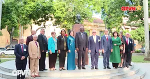 Bản tin tiếng Trung 16h ngày 02/10/2025