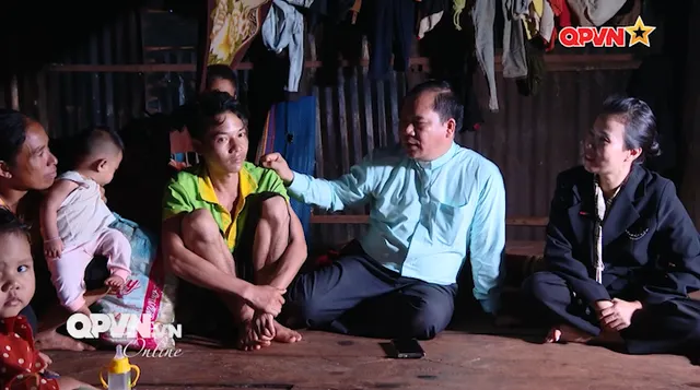 Trên những bậc thang lòng dân