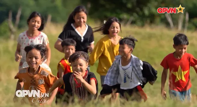 Qua mỗi nẻo đường, gửi một câu chuyện