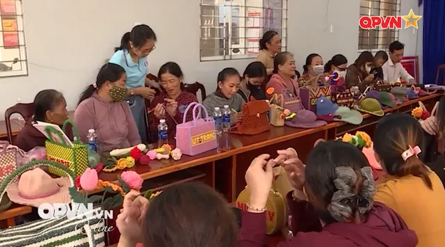 Chăm lo giáo dục vùng khó khăn