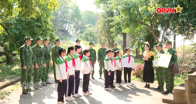 Tiết học biên cương - Ươm mầm tình yêu Tổ quốc