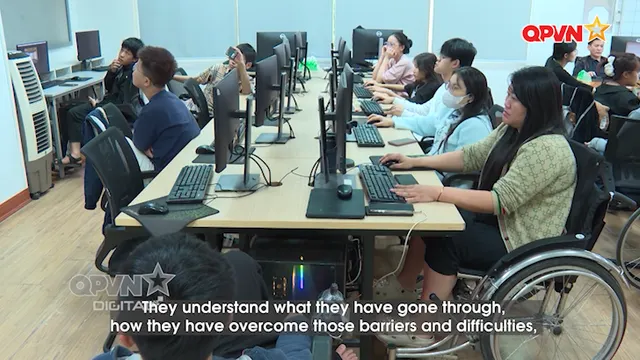 Vươn xa Việt Nam - Số 209 - TA - Chìa khóa mở cửa tương lai