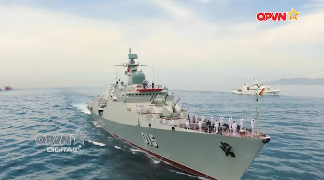 80 vinh quang tiến bước