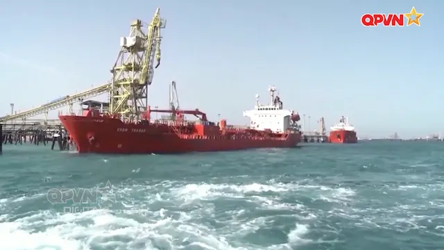 Iran phê duyệt kế hoạch thu phí tàu qua eo biển Hormuz