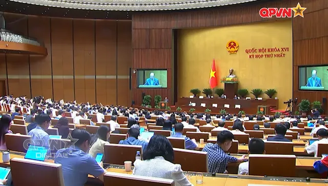 Một kỳ họp khẩn trương và quyết liệt