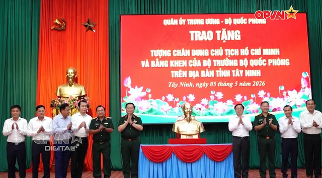 Đại tướng Nguyễn Trọng Nghĩa tiếp xúc cử tri tỉnh Tây Ninh