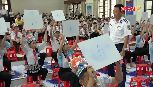 Gieo tình yêu biển đảo trong thế hệ măng non