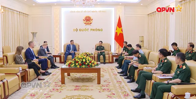 Bản tin tiếng Anh 15h ngày 13/5/2026