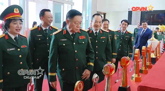 Khát vọng vươn mình