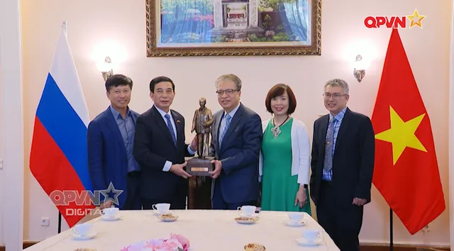 Đại tướng Phan Văn Giang thăm Đại sứ quán Việt Nam tại Nga