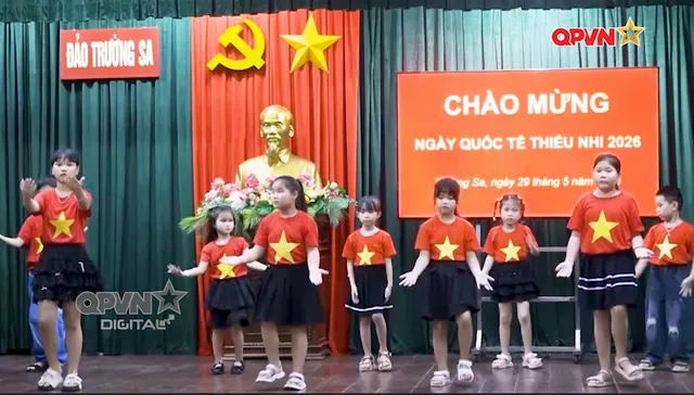 Rộn ràng ngày Tết Thiếu nhi tại Trường Sa