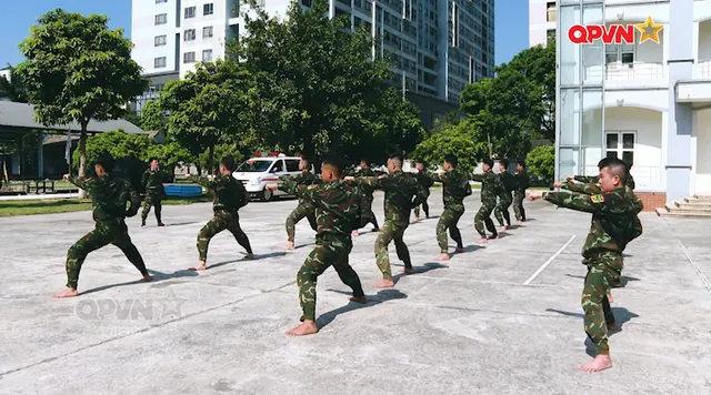 Khi thao trường là “bếp lửa”