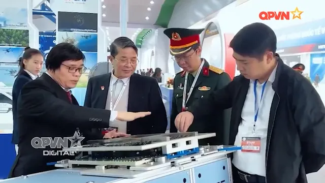 Giấc mơ bầu trời của người Việt