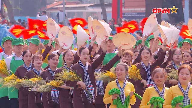 Nơi ý Đảng gặp lòng dân
