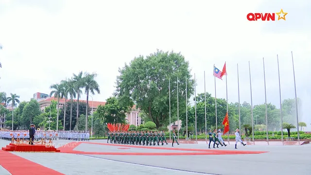Bộ trưởng Bộ Quốc phòng Malaysia thăm chính thức Việt Nam
