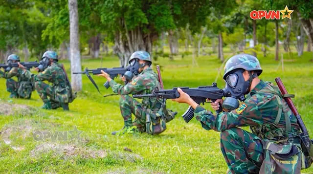 Vượt nắng thắng mưa, say sưa luyện tập