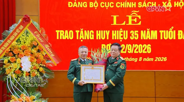 Nguyện tiếp tục cống hiến dưới lá cờ vẻ vang của Đảng