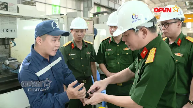 Dấu ấn lưỡng dụng ở Z125