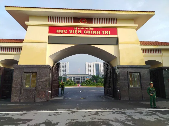 Xây dựng nền nếp chính quy ở Học viện Chính trị  (tác giả Phạm An)